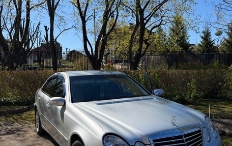 Mercedes-Benz E-Класс, 2005 год, 820 000 рублей, 8 фотография