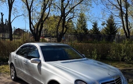 Mercedes-Benz E-Класс, 2005 год, 820 000 рублей, 4 фотография
