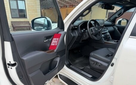 Toyota Land Cruiser, 2023 год, 10 700 000 рублей, 18 фотография