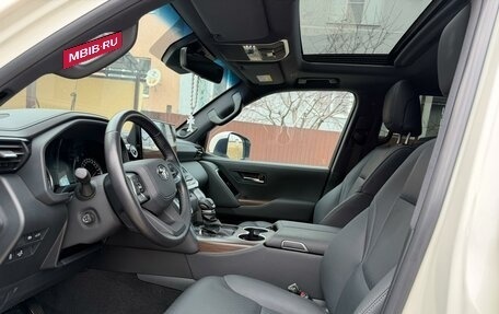 Toyota Land Cruiser, 2023 год, 10 700 000 рублей, 17 фотография