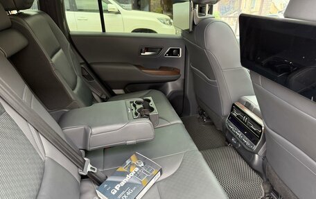 Toyota Land Cruiser, 2023 год, 10 700 000 рублей, 28 фотография