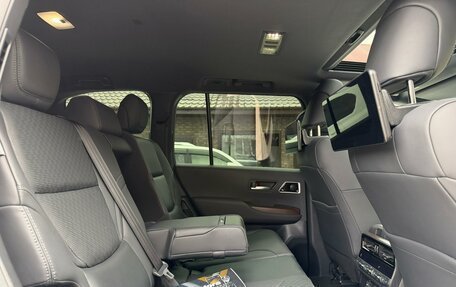 Toyota Land Cruiser, 2023 год, 10 700 000 рублей, 27 фотография