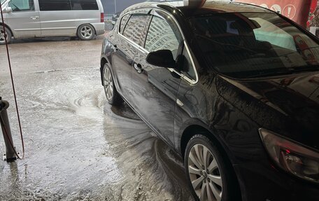 Opel Astra J, 2013 год, 860 000 рублей, 2 фотография