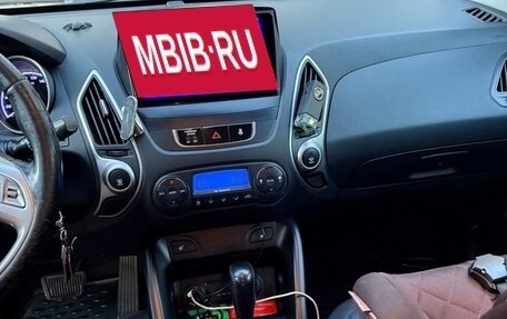 Hyundai ix35 I рестайлинг, 2011 год, 1 000 000 рублей, 6 фотография