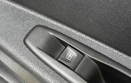 Renault Kaptur I рестайлинг, 2018 год, 1 700 000 рублей, 23 фотография