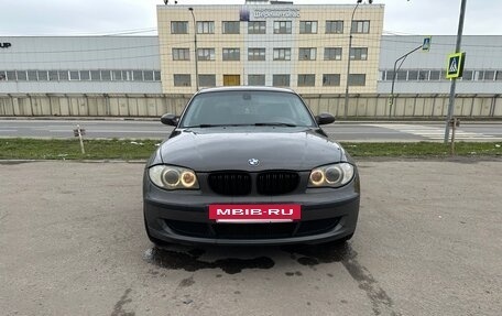 BMW 1 серия, 2008 год, 750 000 рублей, 2 фотография