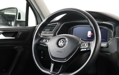 Volkswagen Tiguan II, 2020 год, 3 349 000 рублей, 15 фотография
