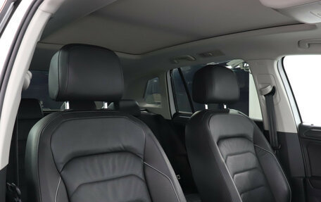 Volkswagen Tiguan II, 2020 год, 3 349 000 рублей, 16 фотография