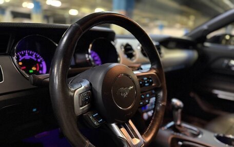 Ford Mustang VI рестайлинг, 2015 год, 2 049 000 рублей, 12 фотография