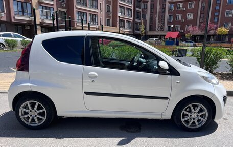 Peugeot 107 I рестайлинг, 2014 год, 650 000 рублей, 6 фотография