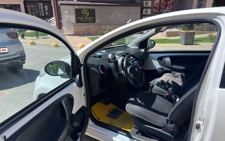 Peugeot 107 I рестайлинг, 2014 год, 650 000 рублей, 8 фотография