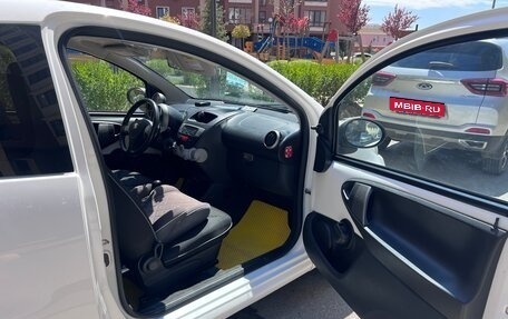 Peugeot 107 I рестайлинг, 2014 год, 650 000 рублей, 7 фотография