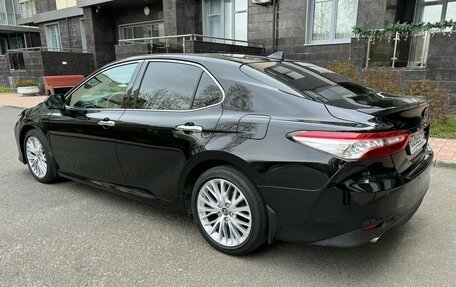 Toyota Camry, 2018 год, 2 830 000 рублей, 6 фотография
