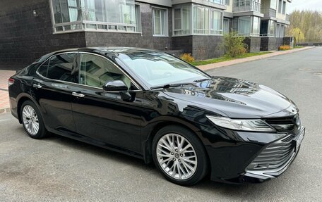 Toyota Camry, 2018 год, 2 830 000 рублей, 2 фотография