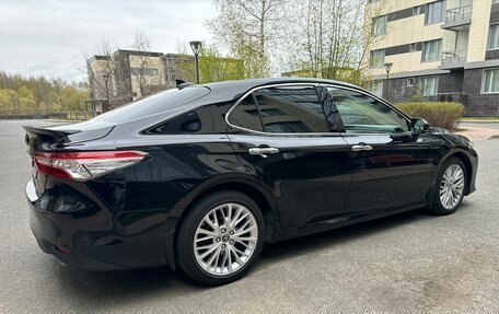 Toyota Camry, 2018 год, 2 830 000 рублей, 5 фотография