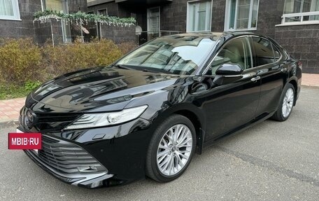 Toyota Camry, 2018 год, 2 830 000 рублей, 4 фотография