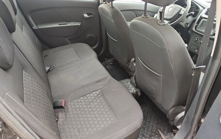 Renault Logan II, 2014 год, 700 000 рублей, 17 фотография