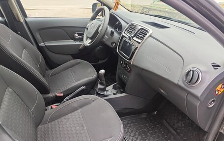 Renault Logan II, 2014 год, 700 000 рублей, 18 фотография