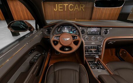Bentley Mulsanne II, 2017 год, 18 000 000 рублей, 21 фотография