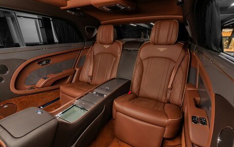 Bentley Mulsanne II, 2017 год, 18 000 000 рублей, 32 фотография
