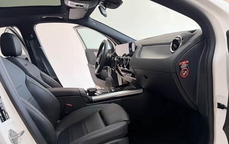 Mercedes-Benz GLA, 2023 год, 3 200 000 рублей, 9 фотография