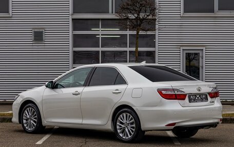 Toyota Camry, 2017 год, 1 755 000 рублей, 4 фотография