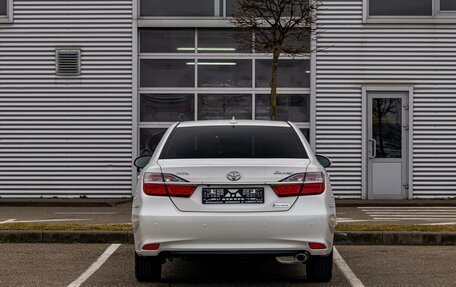 Toyota Camry, 2017 год, 1 755 000 рублей, 5 фотография
