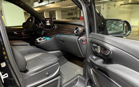 Mercedes-Benz V-Класс, 2018 год, 7 590 000 рублей, 4 фотография