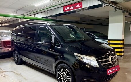 Mercedes-Benz V-Класс, 2018 год, 7 590 000 рублей, 5 фотография