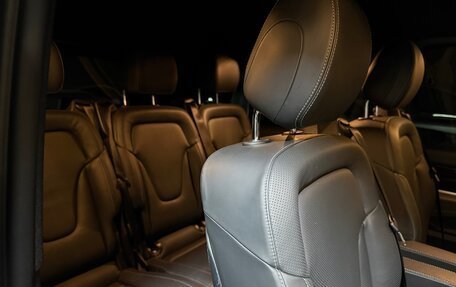 Mercedes-Benz V-Класс, 2018 год, 7 590 000 рублей, 12 фотография