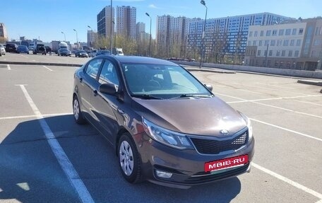 KIA Rio III рестайлинг, 2017 год, 950 000 рублей, 2 фотография