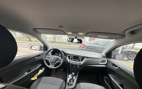 Hyundai Solaris II рестайлинг, 2021 год, 1 600 000 рублей, 10 фотография