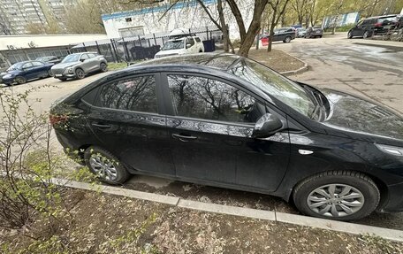 Hyundai Solaris II рестайлинг, 2021 год, 1 600 000 рублей, 6 фотография