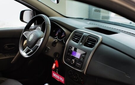 Renault Logan II, 2019 год, 1 200 000 рублей, 15 фотография