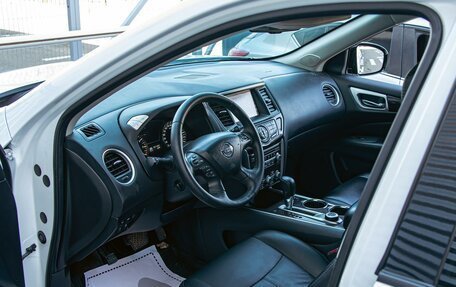 Nissan Pathfinder, 2016 год, 1 295 000 рублей, 13 фотография