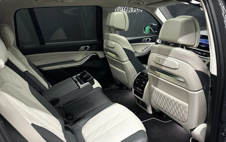 BMW X7, 2025 год, 17 100 000 рублей, 28 фотография