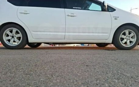 Toyota Prius, 2010 год, 650 000 рублей, 5 фотография