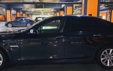 BMW 5 серия, 2015 год, 1 900 000 рублей, 3 фотография