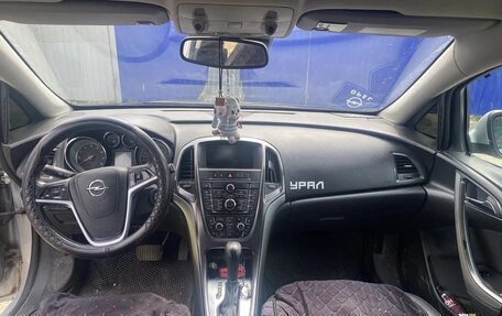 Opel Astra J, 2012 год, 690 000 рублей, 6 фотография