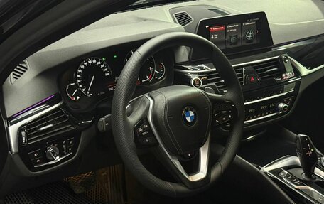 BMW 5 серия, 2019 год, 2 550 000 рублей, 14 фотография