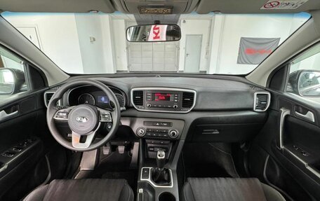 KIA Sportage IV рестайлинг, 2019 год, 2 200 000 рублей, 8 фотография