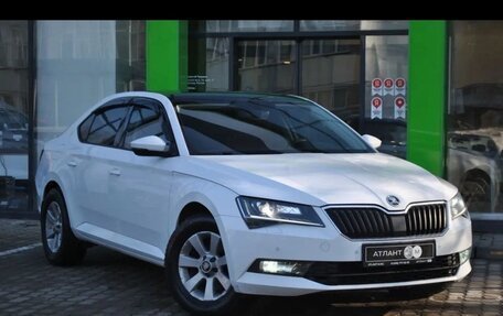 Skoda Superb III рестайлинг, 2019 год, 1 899 000 рублей, 11 фотография