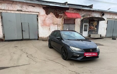 SEAT Leon Cupra III, 2018 год, 3 200 000 рублей, 2 фотография