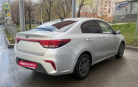 KIA Rio IV, 2017 год, 955 000 рублей, 3 фотография