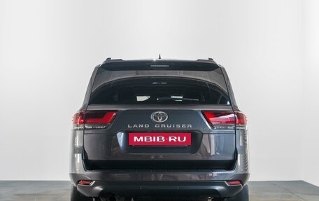Toyota Land Cruiser, 2023 год, 12 300 000 рублей, 6 фотография