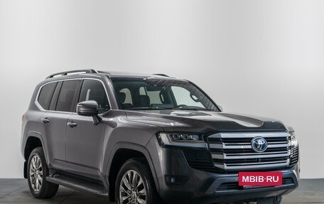 Toyota Land Cruiser, 2023 год, 12 300 000 рублей, 3 фотография