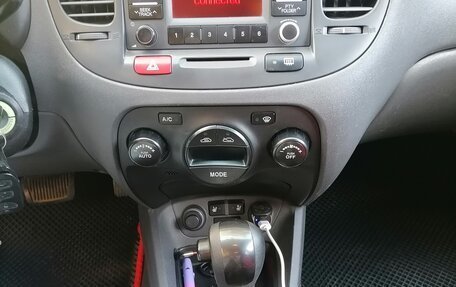 KIA Rio II, 2011 год, 695 000 рублей, 11 фотография