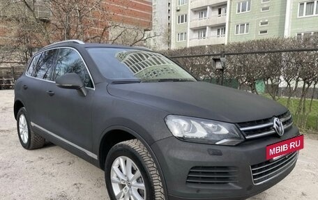 Volkswagen Touareg III, 2012 год, 2 250 000 рублей, 2 фотография
