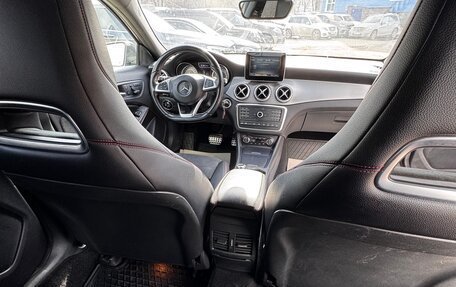 Mercedes-Benz GLA, 2016 год, 1 999 000 рублей, 13 фотография