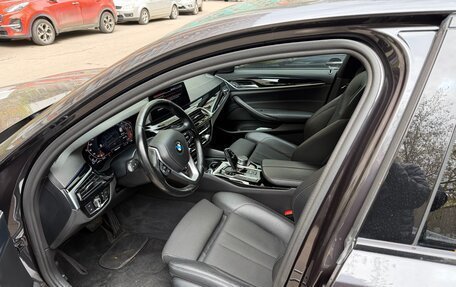 BMW 5 серия, 2019 год, 2 800 000 рублей, 7 фотография